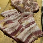 肉小屋 - 