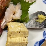 独酌　三四郎 - 刺身盛り合せ 二人前(右側)