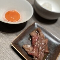焼肉うしごろ 池袋店 - とろけるサーロインのすき焼き
