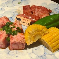 焼肉 にくなべ屋 神戸びいどろ 北野坂店 - 