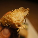いなり 和家 - 中のご飯には胡麻とショウガ。旨すぎ！！
