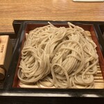 Sobadokoro Ooyabu - このお蕎麦も蕎麦つゆと相まって美味しいですよ！