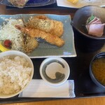 三崎「魚市場食堂」 - 