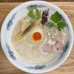 鶏骨らぁめん 極み鶏 - 濃厚地鶏白湯らぁめん　850円