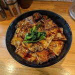 豚大学 - 豚丼（中）