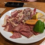 元氣七輪焼肉 牛繁 - 盛り合わせくらいが丁度いい♪