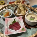 歌行燈ゑべっさん - 9月ゑびす膳〈御献立〉鮪の刺身、炊き合わせ、海老天ぷら盛り、茶碗蒸し