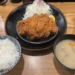 Ippekoppe - カタロースかつ定食