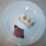 フランス料理サカモト - La Cuisine Francaise"SAKAMOTO"ランチのデザート「巨峰のソルベとアプリコットのタルト」