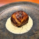 馳走西健一 - 太刀魚のパイ包み、玉ねぎ、大葉