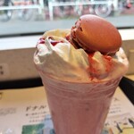 マクドナルド - ホワイトストロベリーフラッペ＆マカロン