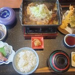 Washoku Gassan Sushidokoro Asuka - 肉豆腐御膳1800円。熱々の肉豆腐。