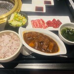 Yakiniku Ougon No Ushi - 