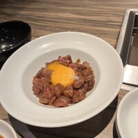 焼肉 ジャンボ はなれ - ぶつ切りローストビーフ