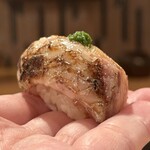 登喜和鮨 - 地物 赤鯥低温塩茹で皮目炭焼き付け