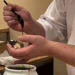 登喜和鮨 - 長年継ぎ足しのツメは濃厚な旨味と粘度有り