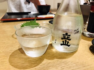 Shiroebi Tei - 地域を代表するお酒