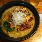 麺処 鳴神 - 白湯しょうゆらーめん