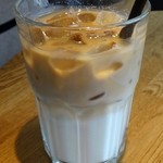 ミカゲ コーヒー ラボ - アイス・カフェラテ370円