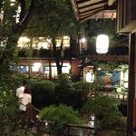 とうふ屋うかい - 中庭