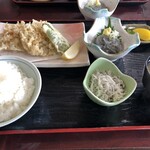 Ikeda Maru - 生しらす定食　江ノ島で生しらす食べたい時はいつもここ。稲村ヶ崎のお店の方が広いです。