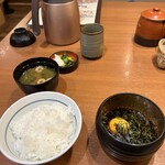 Atsugiri Tonkatsu Gyuu Katsu Yoshihei - ソースでは無くポン酢とタマゴの黄身につけて食べる方式⭐️