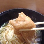 まねきのえきそば - お揚げ・アップ