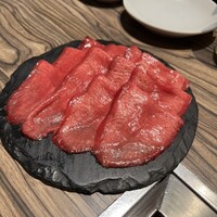 焼肉 ジャンボ はなれ - 上じゃないタン塩。上が食べたかった。