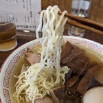 中華そば さとう - 麺リフトアップ