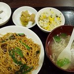 桃李天下 - レバニラ焼きそば・炒飯（小）・特製スープ