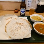 カレーリーブス カフェ＆レストラン - 