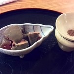 鳥肝煮は山椒で