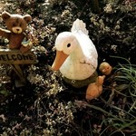 スイーツ ミズノヤ - お店の庭先にいる人形達