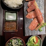焼肉ハウス大将軍 - 特上焼肉定食