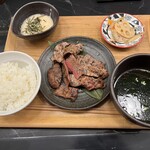 牛たん伊地知 - 