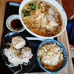 八福食堂 - ラーメン　焼売　チャーハン