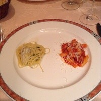 エリオ・ロカンダ・イタリアーナ - 一口大の取り分けパスタ