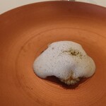 Presquile - 蝦夷アワビのソテー コリアンダー風味のバターナッツ 貝の泡と煮詰めたバルサミコ