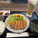 焼肉酒場 叶 - ビーフカツ定食と生ビール