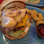 Louis Hamburger Restaurant - エルヴィスチーズバーガー