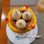 Cafe T - 桃・黄金桃のパフェ