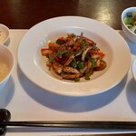 チャイニーズレストラン カレン - 豚肉と野菜　サラダ　スープ　ご飯
