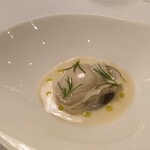 プレスキル - 鳥取県産 天然岩牡蠣のポッシェ 焼き茄子とノワイーソース