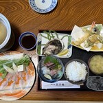 望洋館 - 鱧鍋　刺身　天ぷら　蒸し牡蠣　あら汁　もずく付き