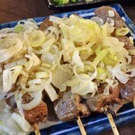 もつ焼き煮込み 楓 - ればネギだれのせ串（２人前）