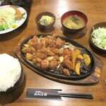 Kissa Kuru - とんてき定食 300g ごはん大盛り 1,500円 ご飯完食で100円バックで1,400円（税込）になります。