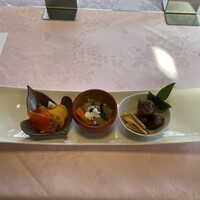 古月 - スッポンランチ
                    季節の前菜の盛り合わせ