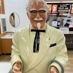 ケンタッキーフライドチキン アピタ新潟西店 - カーネルおじさん！