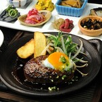 Limited meals every day! Obanzai plate of 100% Japanese black beef Hamburg Steak