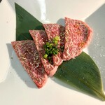 老舗精肉店直送 岡崎焼肉 飛騨牛の奴隷 - 